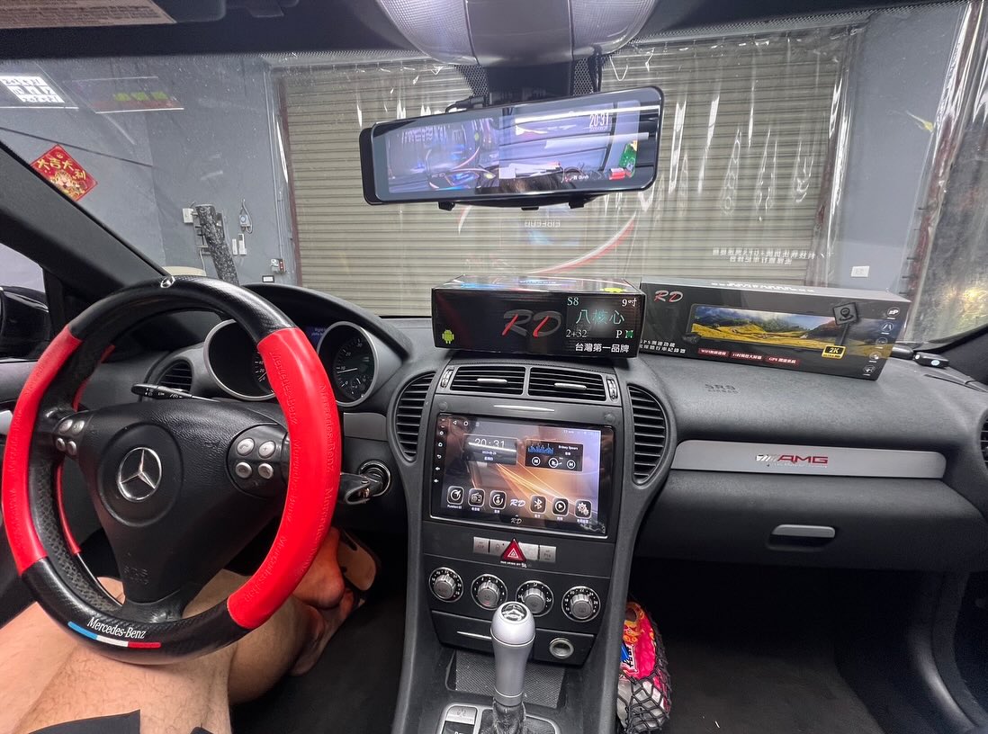 Mercedes-Benz SLK350